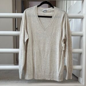❄️Cream V-Neck Sweater Heather Oak SZ XL NWT